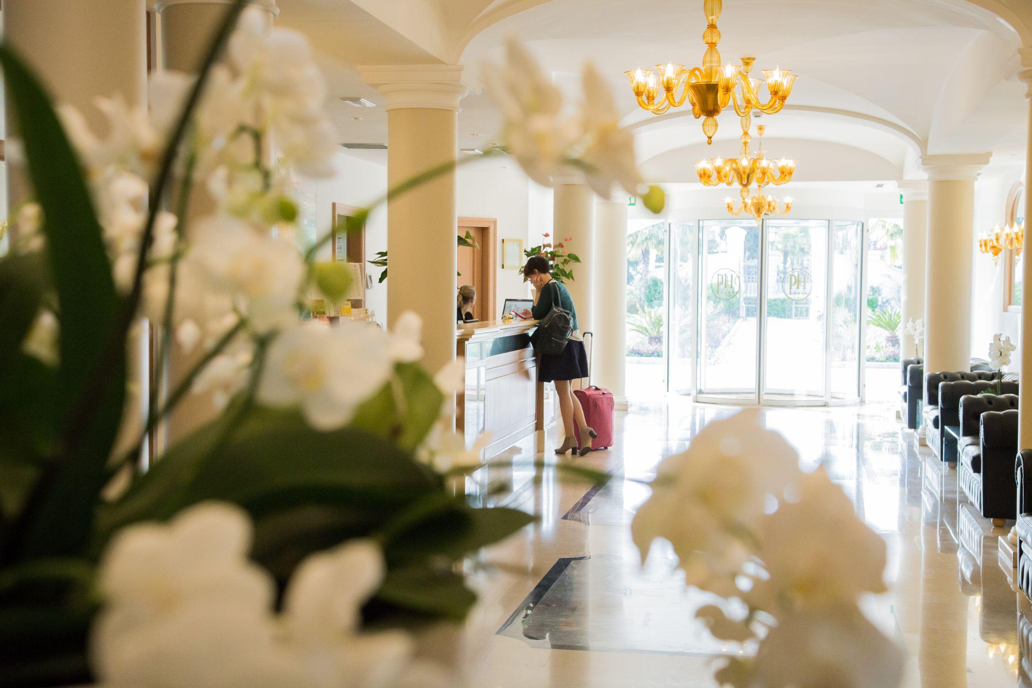Palace Hotel Desenzano del Garda Exterior foto